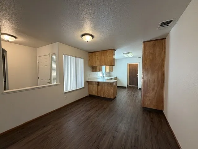 1332 Glenbrook Way — Photo 3