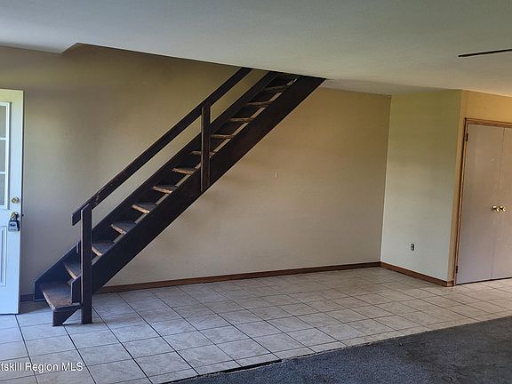 4th image of 881 Albany Post Road #5