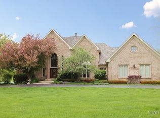 6 Beacon Hill Dr, South Barrington, IL 60010