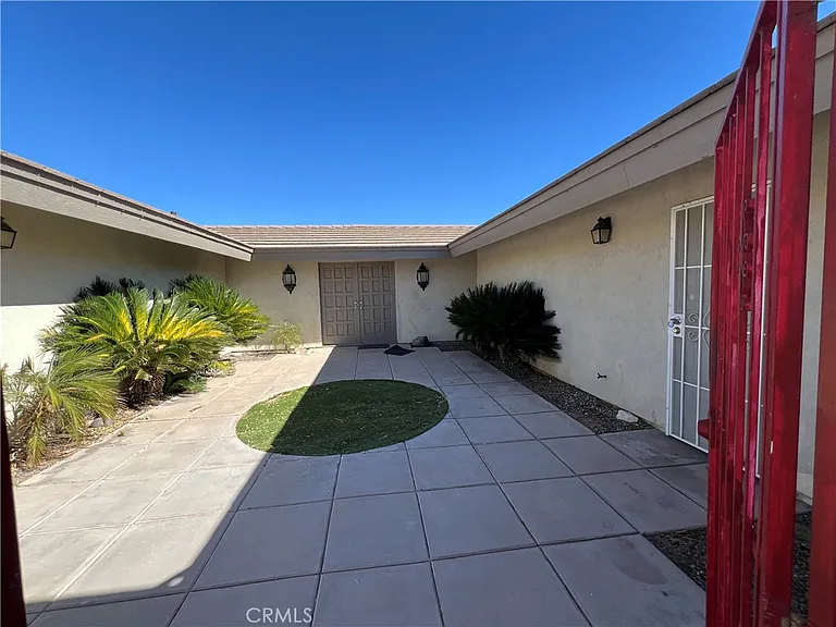 18530 Eucalyptus St — Photo 7