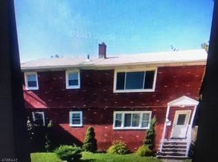 1128 Rivington St, Roselle, NJ 07203