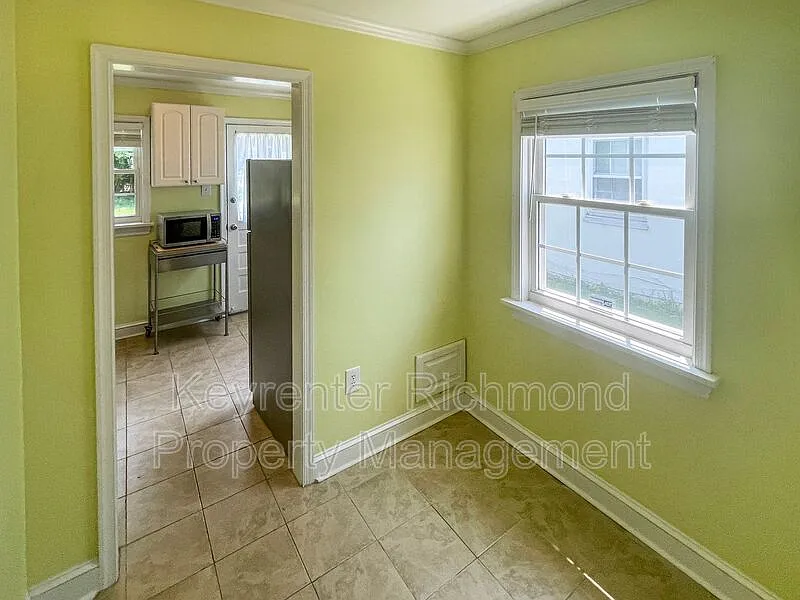2 bed, 1.0 bath, 770 sqft, $1,800 — Photo 4