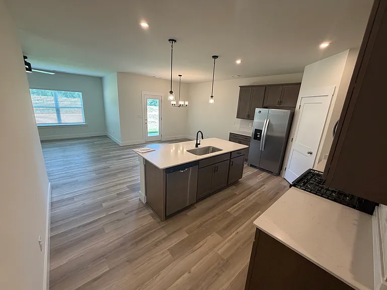 3796 Hawks Creek Dr — Photo 9