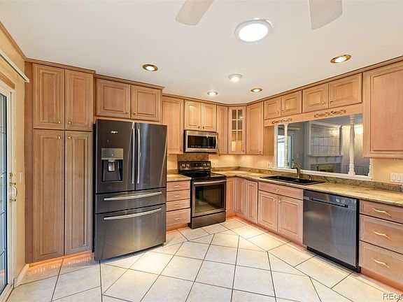 3rd image of 5040 Uvalda Street