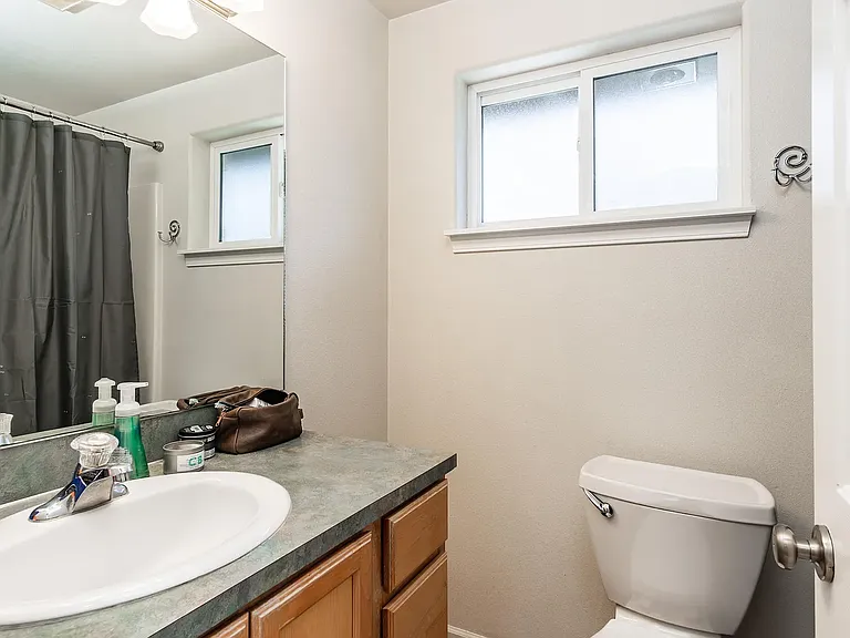 844 NW Ogden Ave #3 — Photo 12