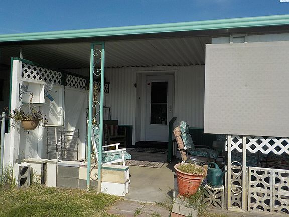4th image of 218 Crestwood Dr