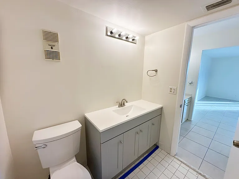 5301 NW 2nd Ave #401 — Photo 31