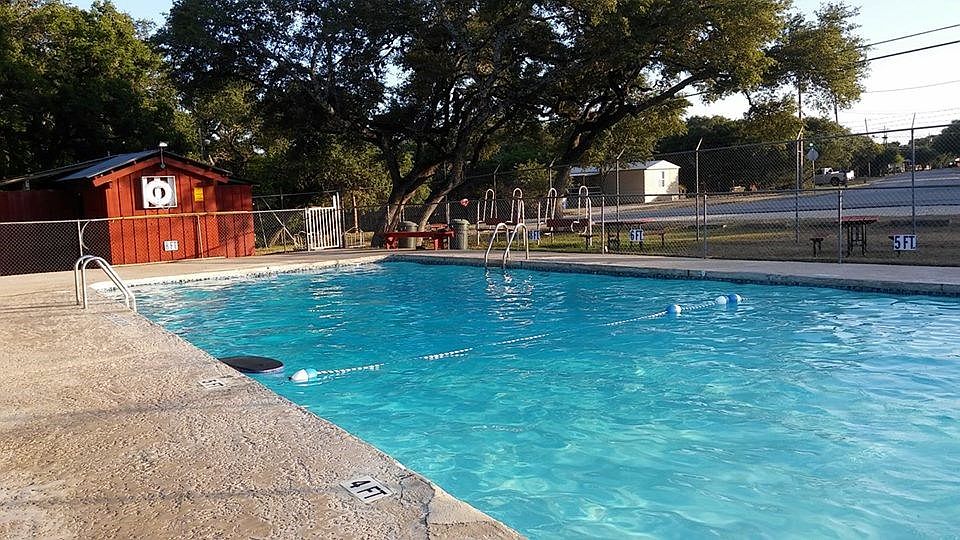 2nd image of 658 Cypress Dr