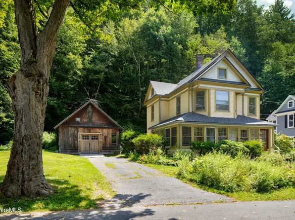 77 Grove St, Great Barrington, MA 01230