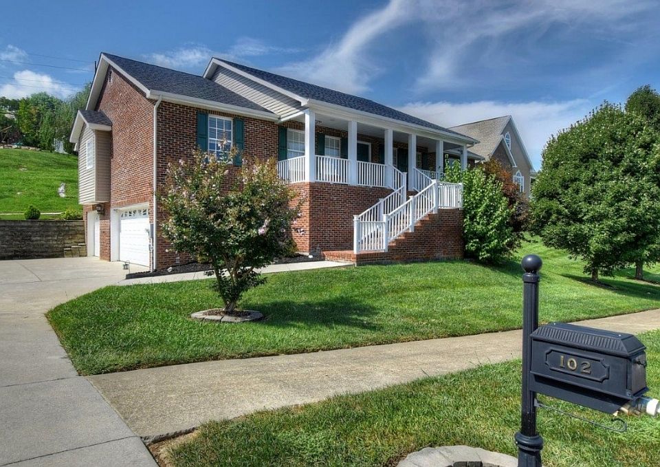 1st image of 102 Bashor Ln