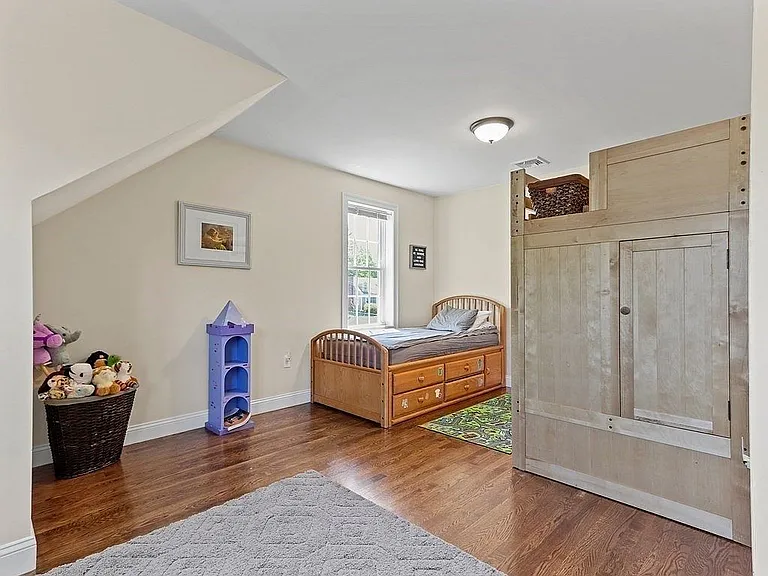 214 Shaw St — Photo 19