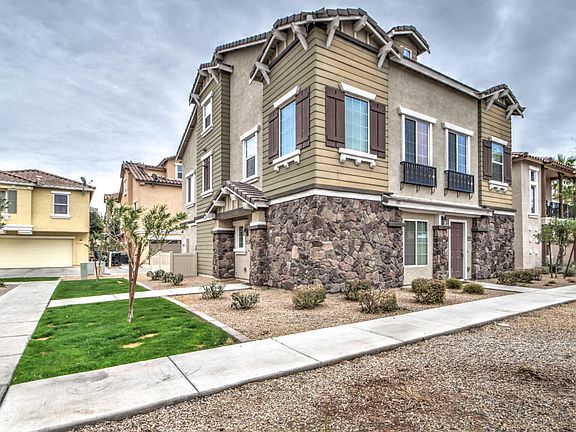 3rd image of 4029 E Windsor Dr