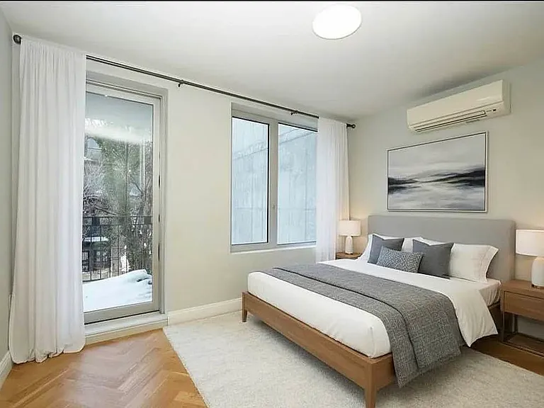 531 Vanderbilt Ave #3B — Photo 3