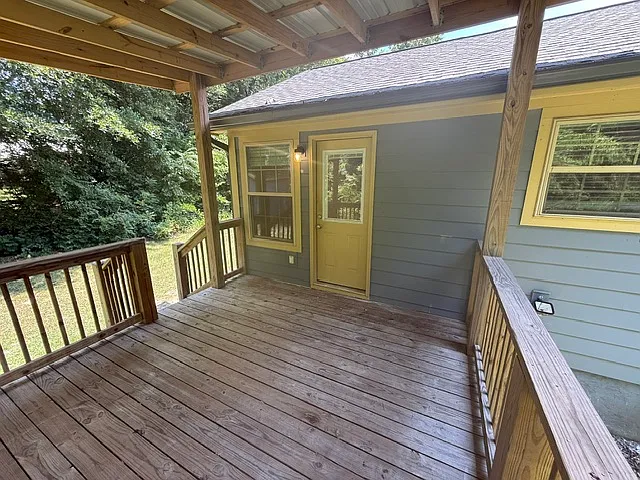 2 bed, 850 sqft, $1,300 — Photo 3