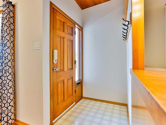 4th image of 2206 16th Ave S