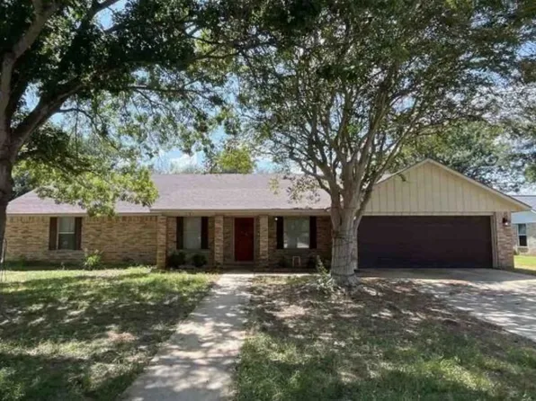 1367 Meadowlark, Pleasanton, TX 78064
