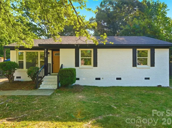 6126 Amberly Ln, Charlotte, NC 28213