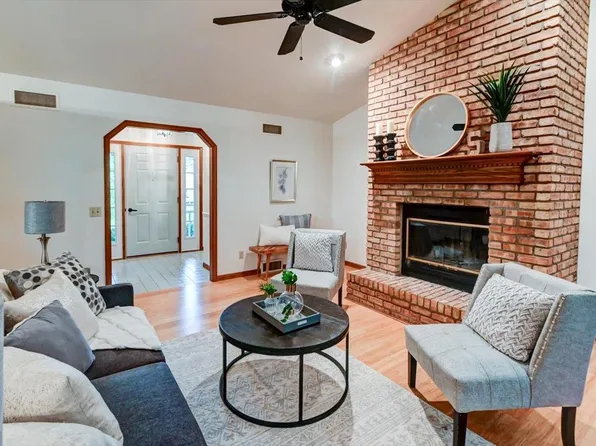 2834 Shadow Trail, Sun Prairie, WI 53590