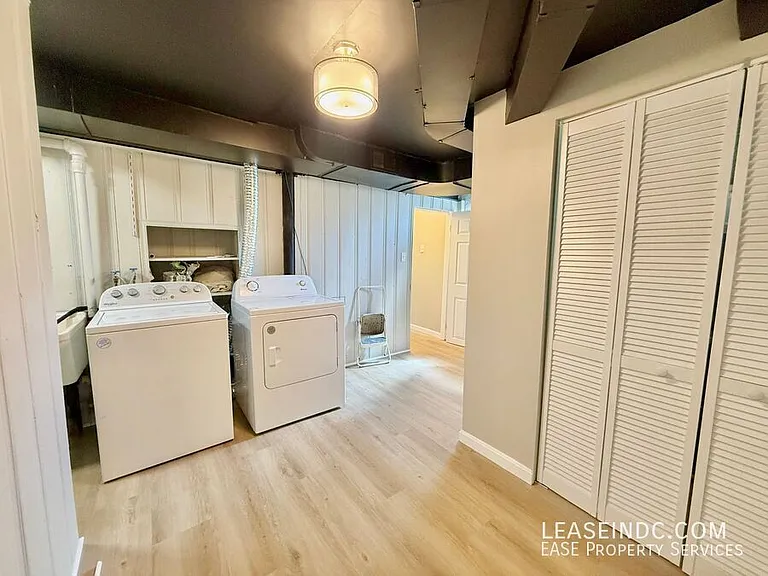 733 Crittenden St NE — Photo 25