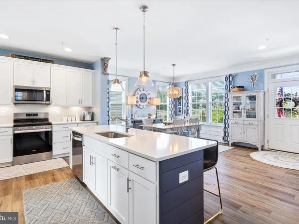 1336 Monocacy Crossing Pkwy, Brunswick, MD 21716