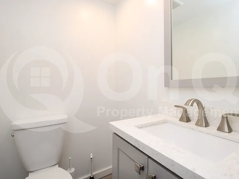6925 E 4th St #10 — Photo 12