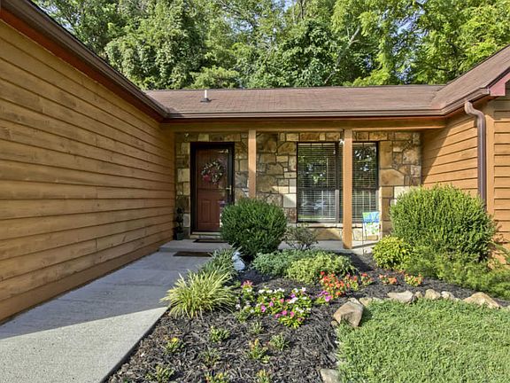 2nd image of 2609 Wynmoor Cir