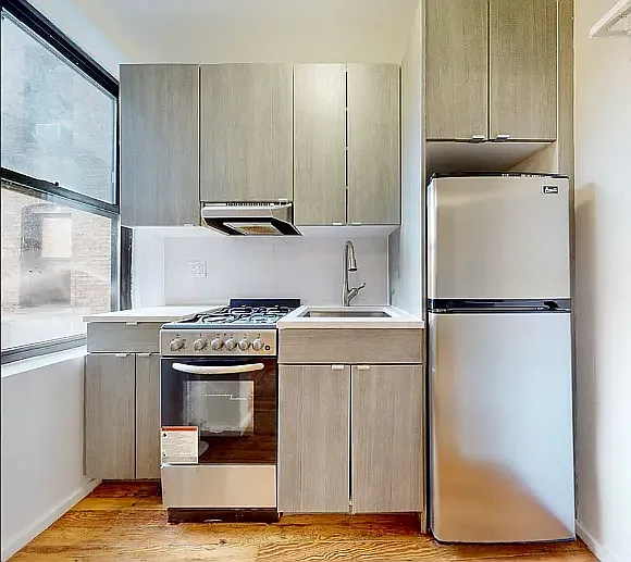 254 Seaman Avenue — Photo 4