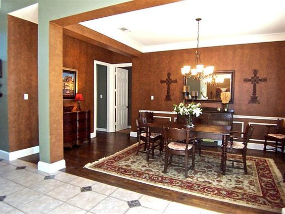 3rd image of 7404 Marigold Dr