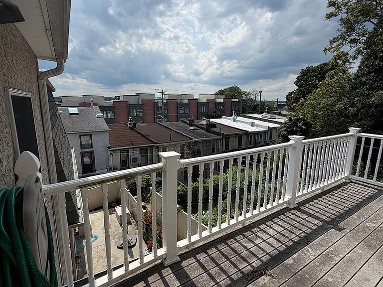 214 Grape St — Photo 23