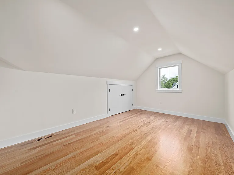 11 Jasset St #11 — Photo 35