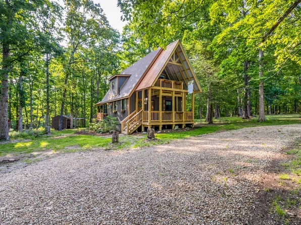 511 Running Deer, Crab Orchard, TN 37723