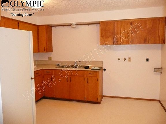 2nd image of 3503 College St SE