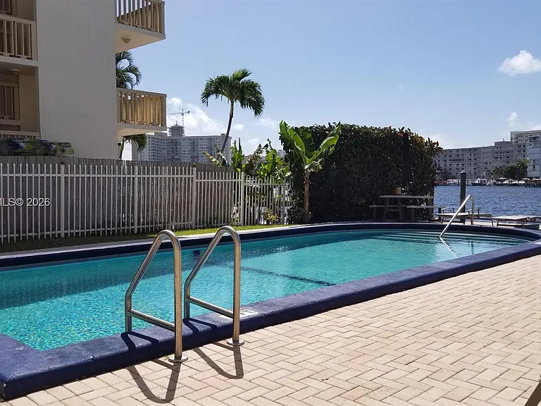 1900 Diana Dr #3E — Photo 18