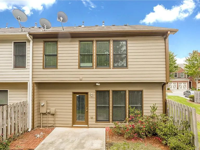 1345 Winshire Cv — Photo 26