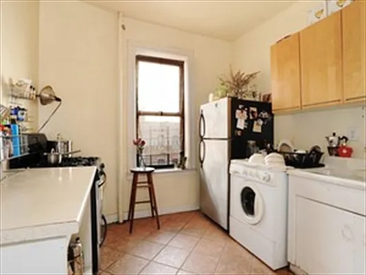 Sold by Citi Habitats | media 11