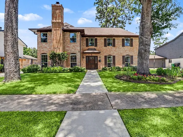 1122 Richelieu Ln, Houston, TX 77018