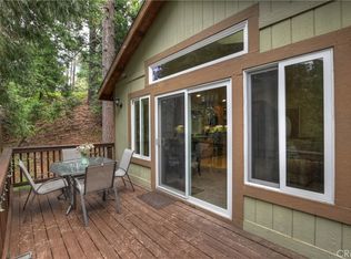 23776 Lakeview Dr, Crestline, CA 92325