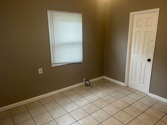 2nd image of 282-284 W Wood St #282WOOD