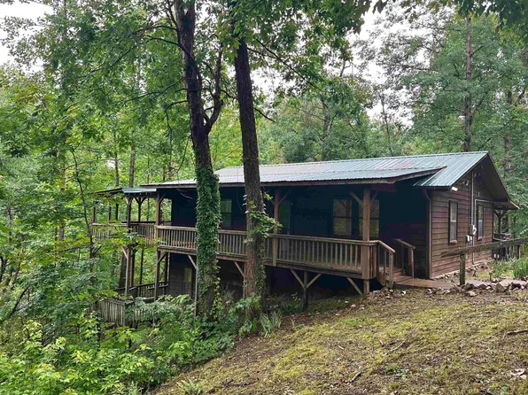 25 Kerr Ln, Savannah, TN 38372