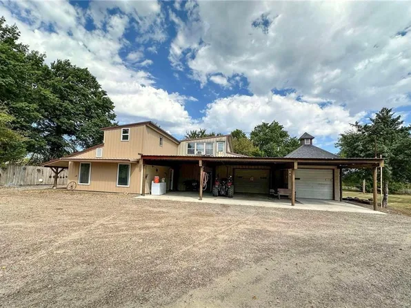 428 SW 90th St, Columbus, KS 66725