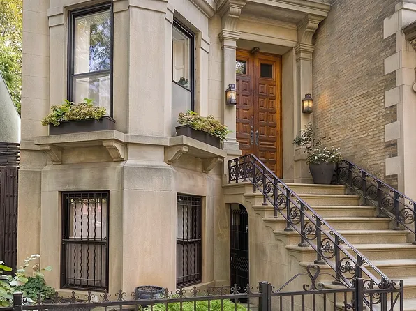 23 Garden Place image 1 of 19