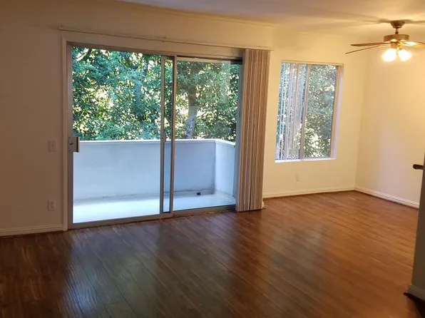 Jewel box in the heart of Brentwood. Walkers paradise. Extra large remodeled units with many amen..., 11733 Kiowa Ave APT 6, Los Angeles, CA 90049