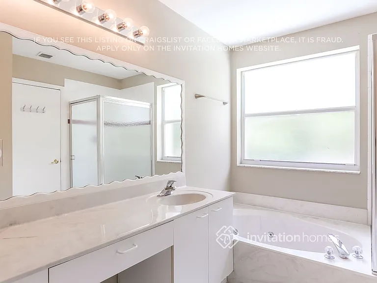 1218 Oakwater Dr — Photo 16
