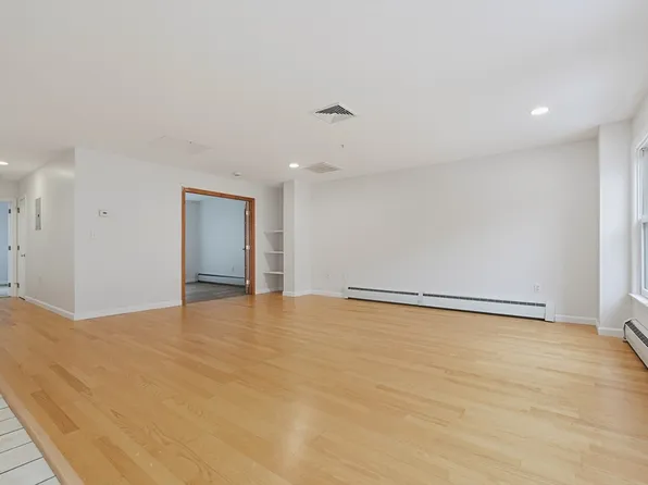 1 Davenport St APT 8, Cambridge, MA 02140