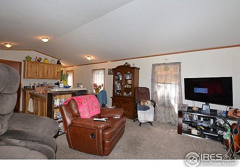 4th image of 230 N 2nd St Trailer 5