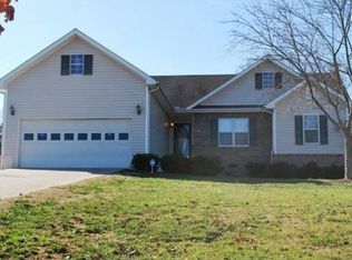 175 Spencer Dr, Calhoun, GA 30701