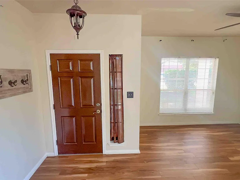 709 Rusk Rd — Photo 5