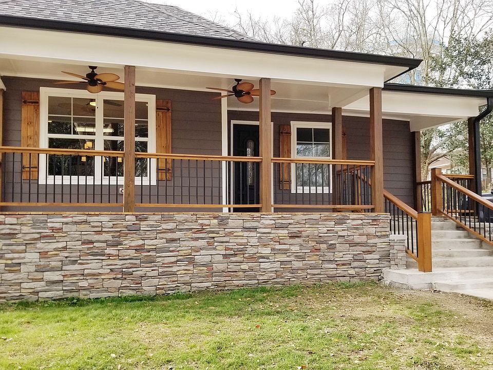 3 Beds 2 Baths - House