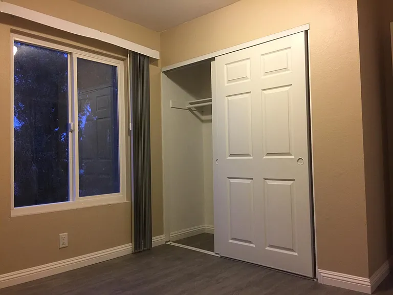 704 W 1st Ave #3 — Photo 9