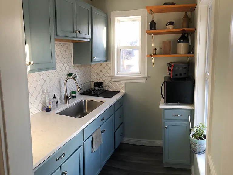 377 Pearl St #2 — Photo 2